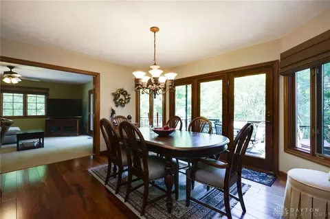 Dining - 1087 Highpoint Dr, Springboro, OH 45066 photo 2 of 3