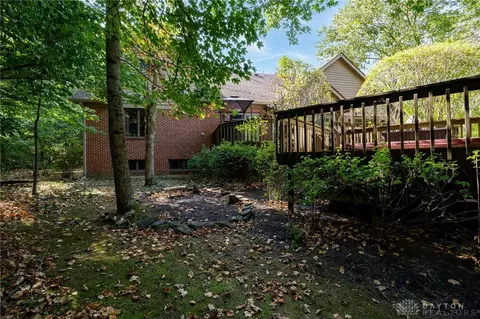 Exterior - 1087 Highpoint Dr, Springboro, OH 45066 photo 14 of 16