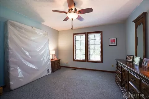 Bedroom - 1087 Highpoint Dr, Springboro, OH 45066 photo 4 of 5