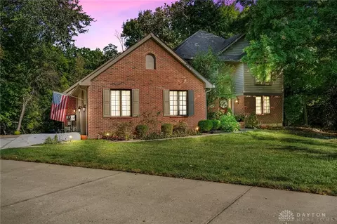 1087 Highpoint Dr, Springboro, OH 45066