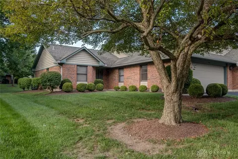 566 Winona Dr, Fairborn, OH 45324