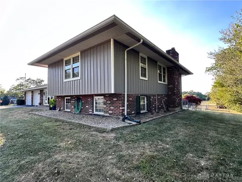 4100 Dayton Springfield Rd, Springfield, OH 45502 photo 3