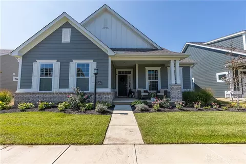5034 Pepperwell Cir, Sugarcreek Township, OH 45440