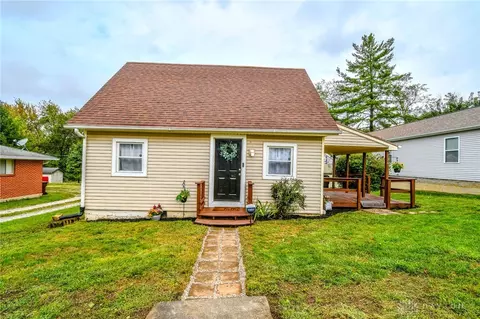 134 Prugh Ave, Xenia, OH 45385