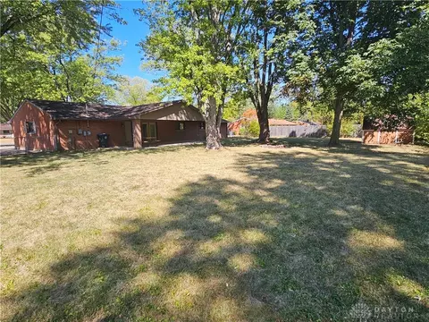 Exterior - 5070 Glenmina Dr, Dayton, OH 45440 photo 7 of 9
