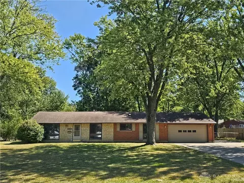 5070 Glenmina Dr, Dayton, OH 45440