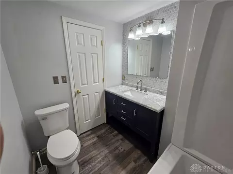Bath - 5070 Glenmina Dr, Dayton, OH 45440 photo 2 of 3