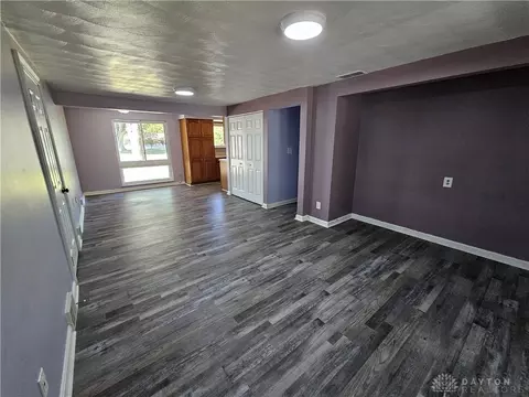 Living - 5070 Glenmina Dr, Dayton, OH 45440 photo 3 of 4
