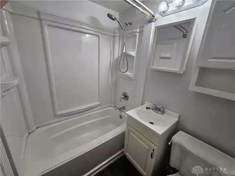 Bath - 5070 Glenmina Dr, Dayton, OH 45440 photo 3 of 3