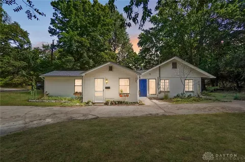 214 E Herman St, Yellow Springs, OH 45387