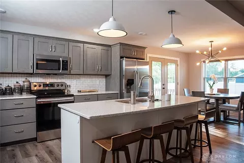 4168 Midfield St, Springfield, OH 45503 photo 7