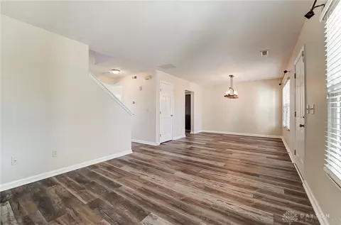 Living - 25 E Long Meadow Dr, Springboro, OH 45066 photo 2 of 7