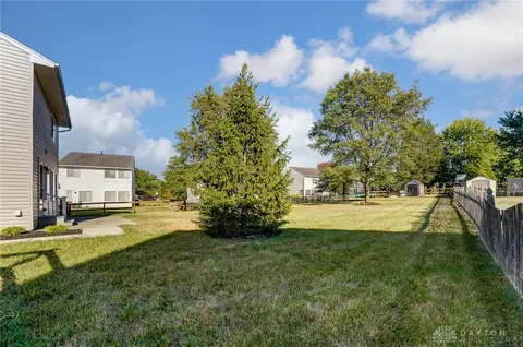 Exterior - 25 E Long Meadow Dr, Springboro, OH 45066 photo 7 of 10