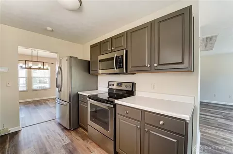 Kitchen - 25 E Long Meadow Dr, Springboro, OH 45066 photo 4 of 4