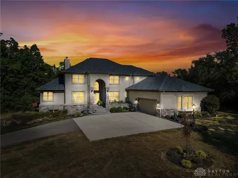 4089 Kemp Rd, Beavercreek, OH 45431