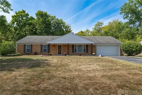 410 Deauville Dr, Dayton, OH 45429