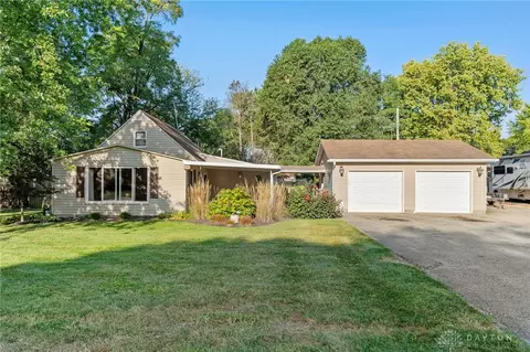 1341 Eastview Dr, Fairborn, OH 45324