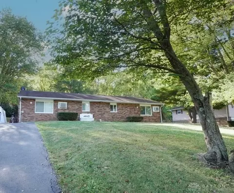 5700 Fairfield Dr, Waynesville, OH 45068