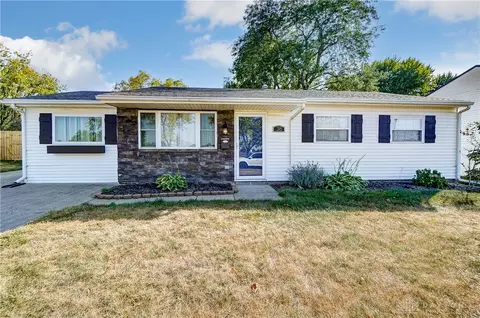 38 W Funderburg Rd, Fairborn, OH 45324