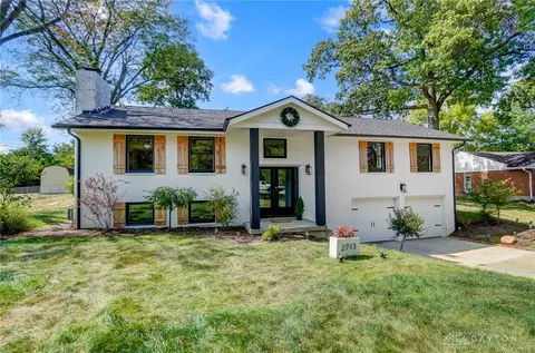 2713 Big Woods Trl, Dayton, OH 45431