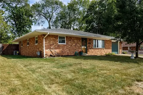 106 Normal Dr, Franklin, OH 45005 photo 4