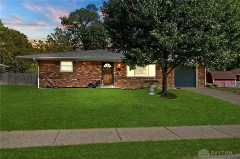 106 Normal Dr, Franklin, OH 45005