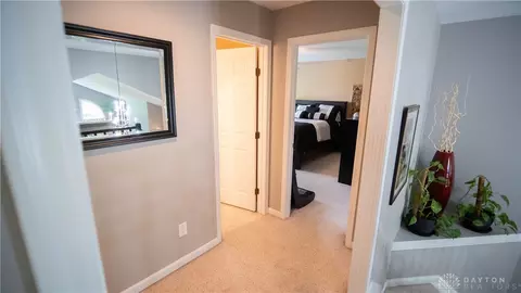 Entry Way - 304 Yankee Trace Dr, Centerville, OH 45458 photo 6 of 8
