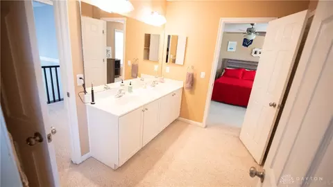 Bath - 304 Yankee Trace Dr, Centerville, OH 45458 photo 3 of 4