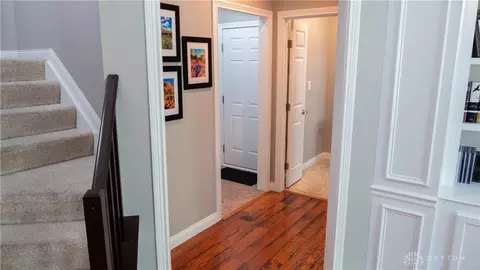 Entry Way - 304 Yankee Trace Dr, Centerville, OH 45458 photo 4 of 8