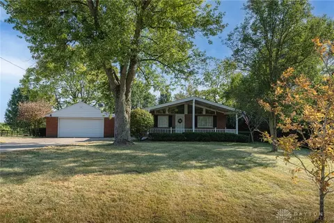 5419 Howe Rd, Trenton, OH 45067