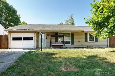 33 S Hillcrest Dr, Germantown, OH 45327