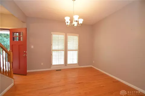 1647 Olde Haley Dr, Centerville, OH 45458 photo 7