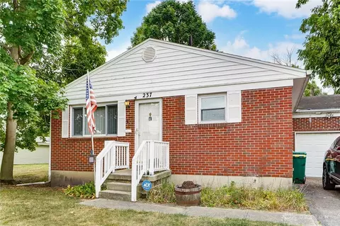 237 Warren Dr, Springfield, OH 45503