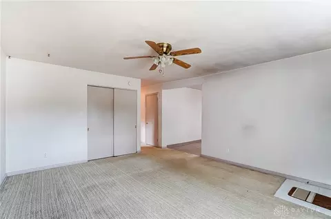 Living - 237 Warren Dr, Springfield, OH 45503 photo 1 of 2