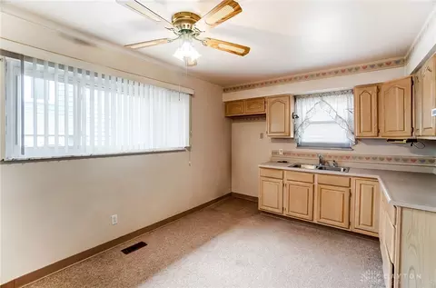 Kitchen - 237 Warren Dr, Springfield, OH 45503 photo 1 of 3