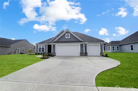 923 Reeder Cir, Washington Township, OH 45458