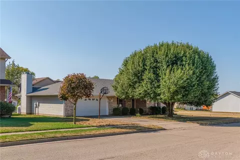 2639 Childers Dr, Xenia, OH 45385