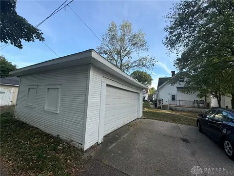 Exterior - 230 E Madison Ave, Springfield, OH 45503 photo 6 of 7