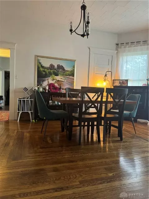 Dining - 230 E Madison Ave, Springfield, OH 45503 photo 1 of 3