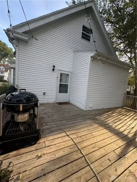 Exterior - 230 E Madison Ave, Springfield, OH 45503 photo 5 of 7