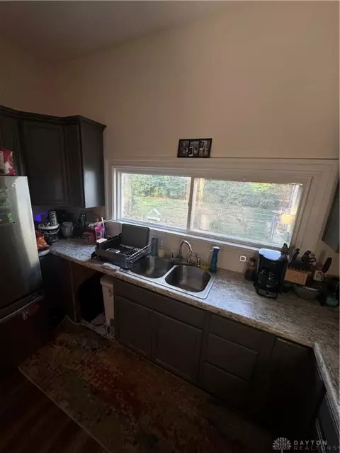 Kitchen - 230 E Madison Ave, Springfield, OH 45503 photo 2 of 8