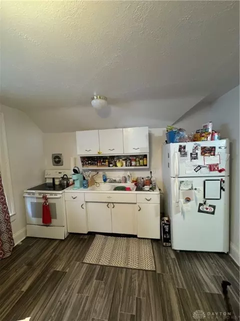 Kitchen - 230 E Madison Ave, Springfield, OH 45503 photo 8 of 8