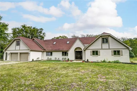 682 Grange Hall Rd, Beavercreek, OH 45430