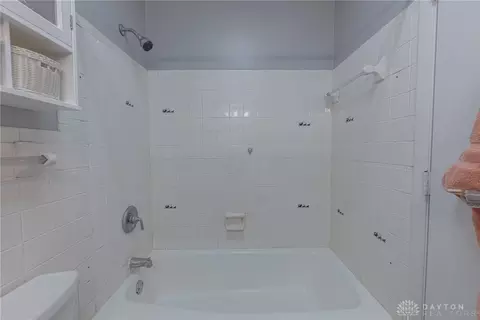 5650 W Coach Dr #F, Kettering, OH 45440 photo 12