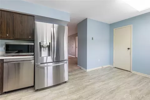 5650 W Coach Dr #F, Kettering, OH 45440 photo 8