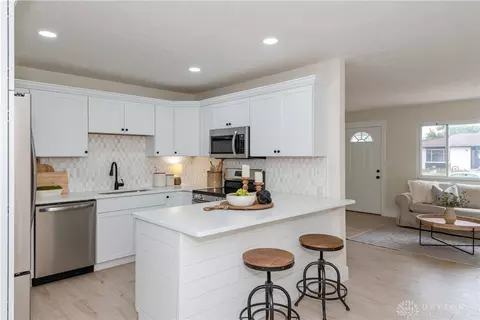 819 Buckskin Trl, Xenia, OH 45385