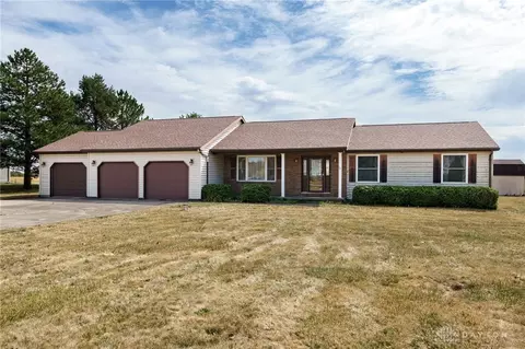 17212 Sharp Rd, Sidney, OH 45365