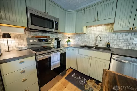 425 Tamarack Trl, Springboro, OH 45066 photo 4