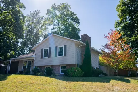 425 Tamarack Trl, Springboro, OH 45066 photo 3