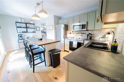 425 Tamarack Trl, Springboro, OH 45066 photo 5